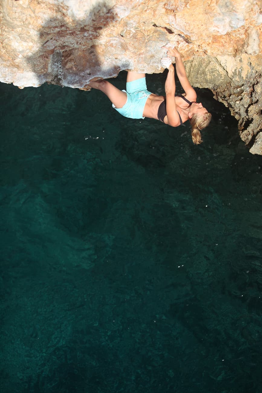 Mallorca deep water solo rock climbing Rockbusters Erin