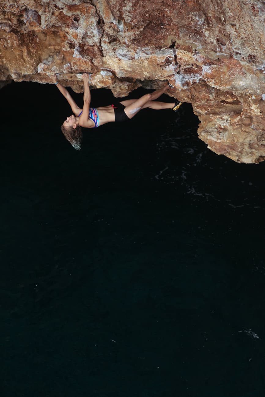 Mallorca deep water solo rock climbing Rockbusters Martina Portocolom