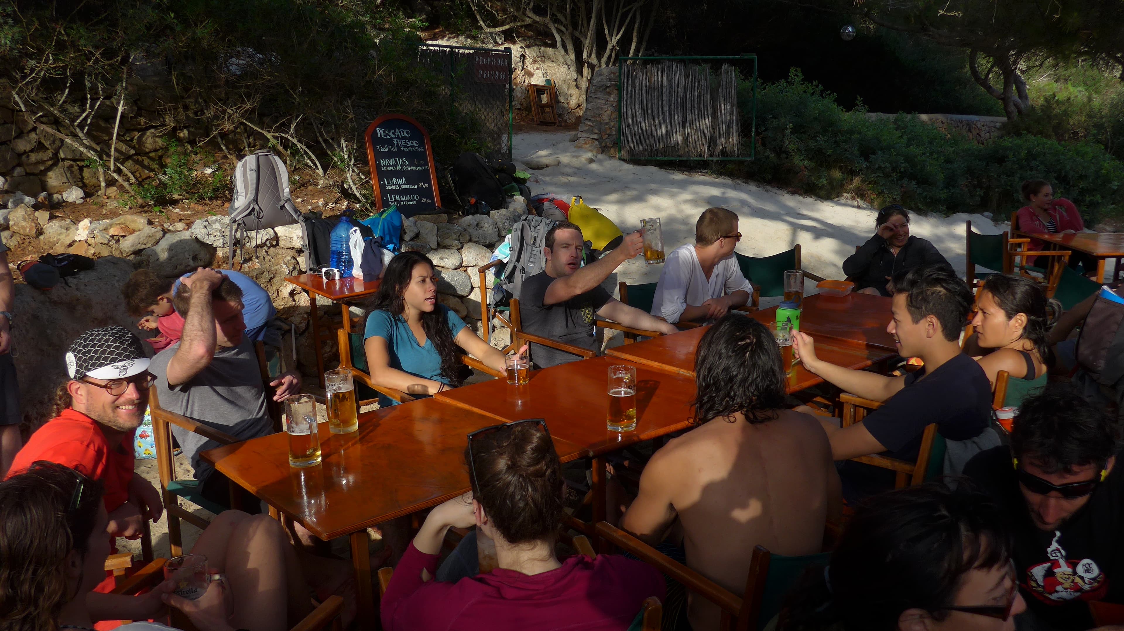 Mallorca deep water solo rock climbing Rockbusters chilling
